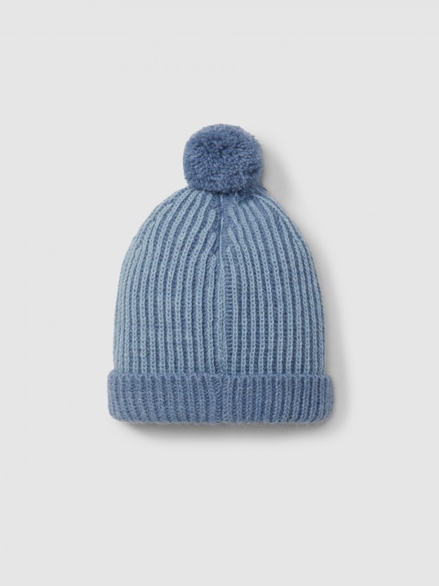 Knitted two-colour beanie with pom-pom