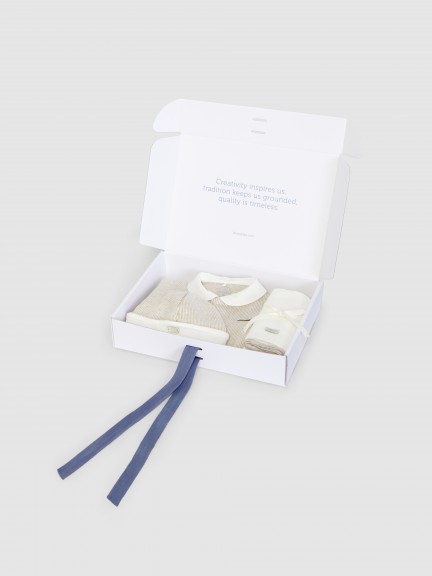 Gift box babygrow, gorro e fralda