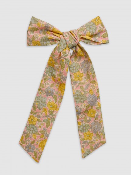 Fabric bow with large ends
