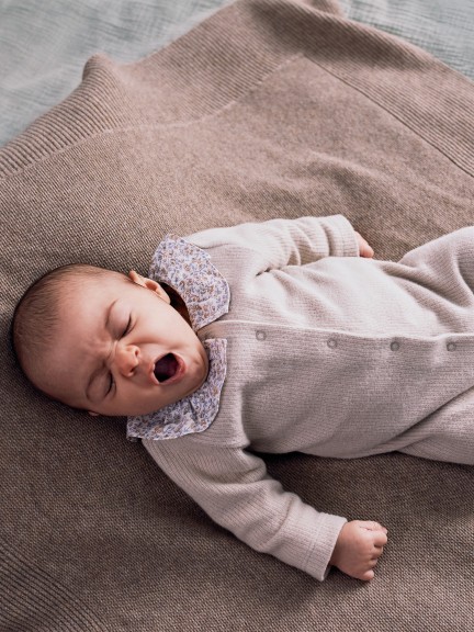 Babygrow algodo orgnico com gola de folho