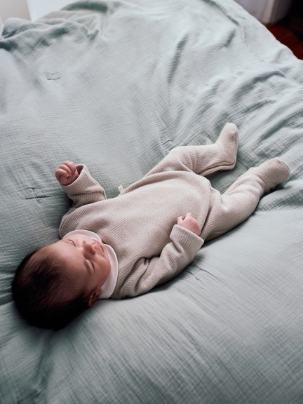 Organic cotton babygrow with round collar