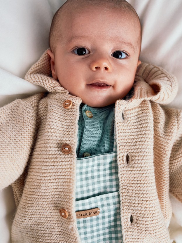 Gilet tricot  capuche