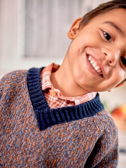V-neck knitted jumper