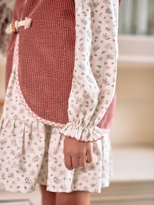 Corduroy waistcoat with fur