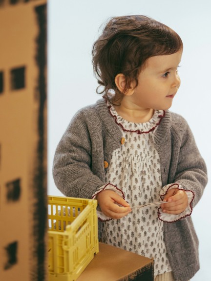 Blusa de muselina con estampado de pinos