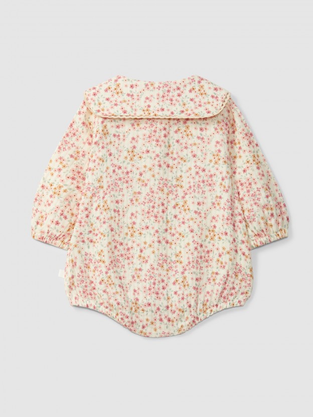 Floral shortie with lace detail on collar